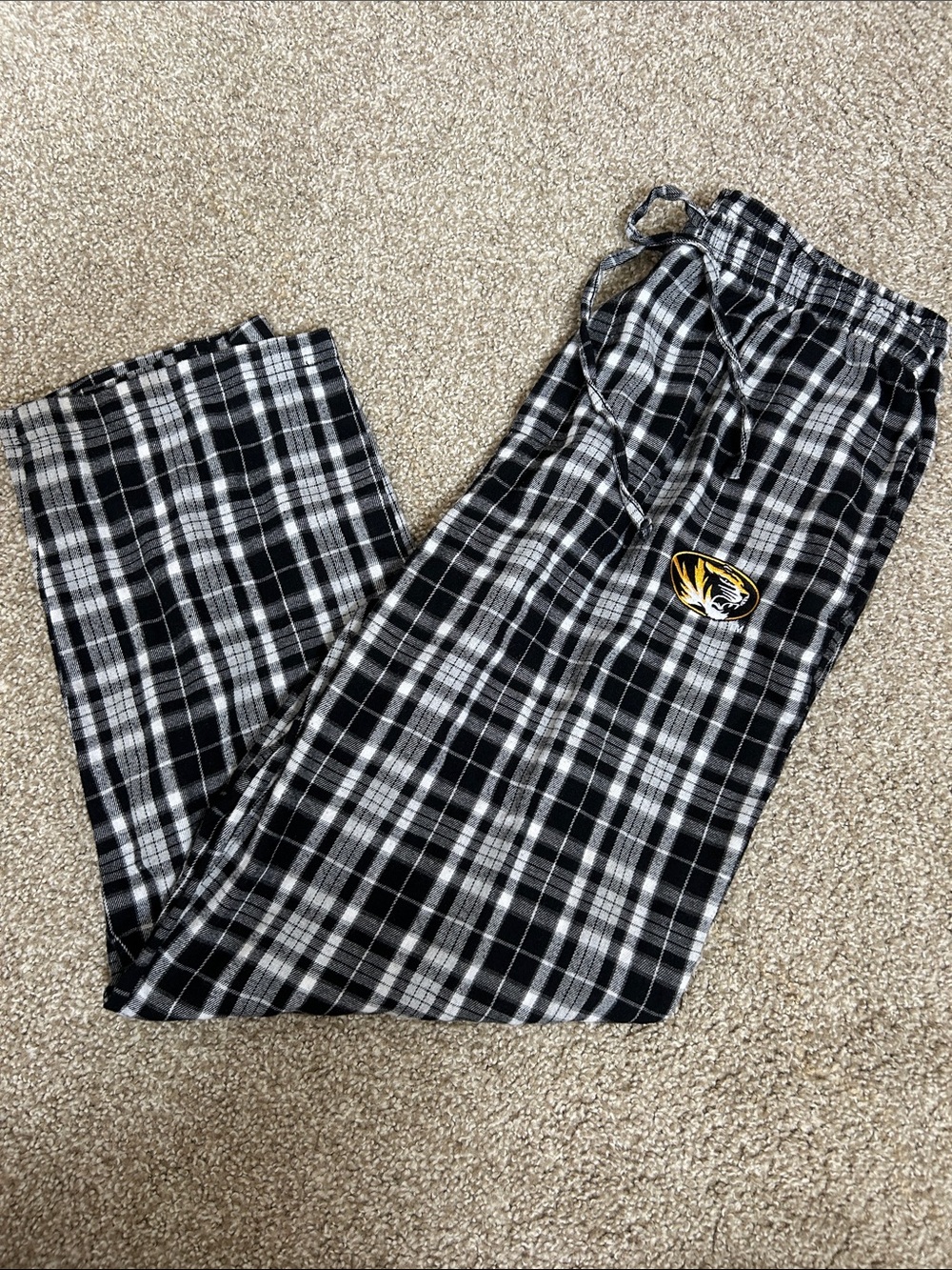 Black & White Plaid Men's Lounge Pants with Drawstring